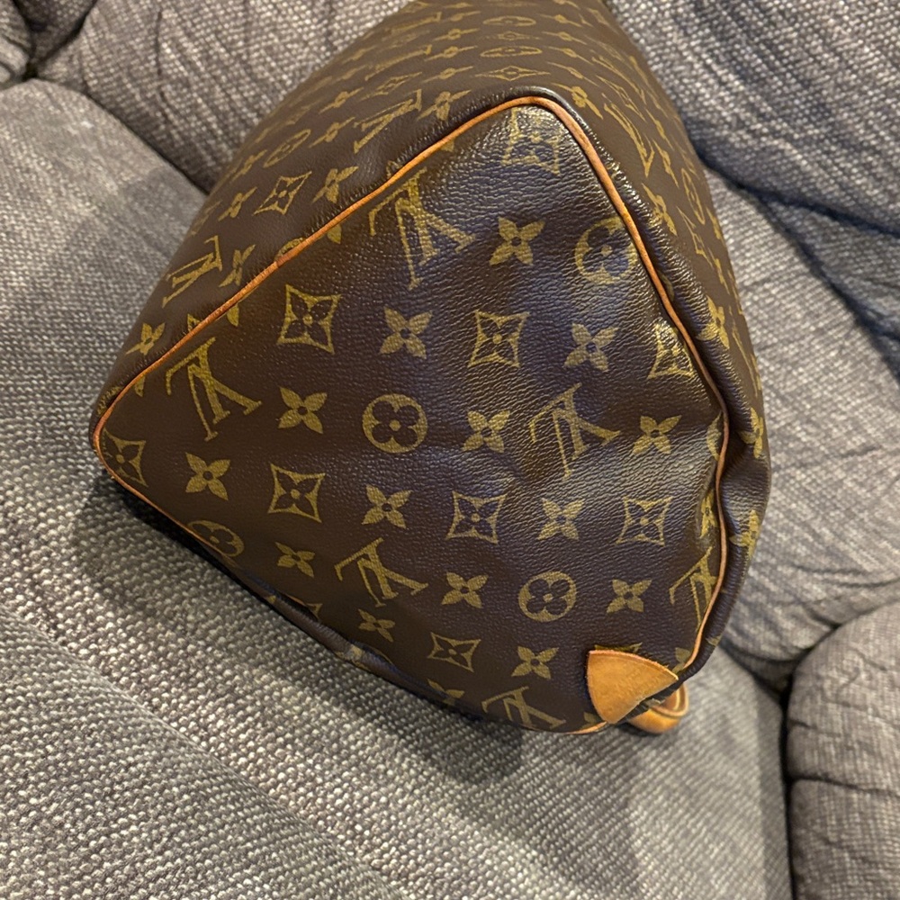 Louis Vuitton Speedy 30 Monogram Canvas  Bag - Picture 8 of 16